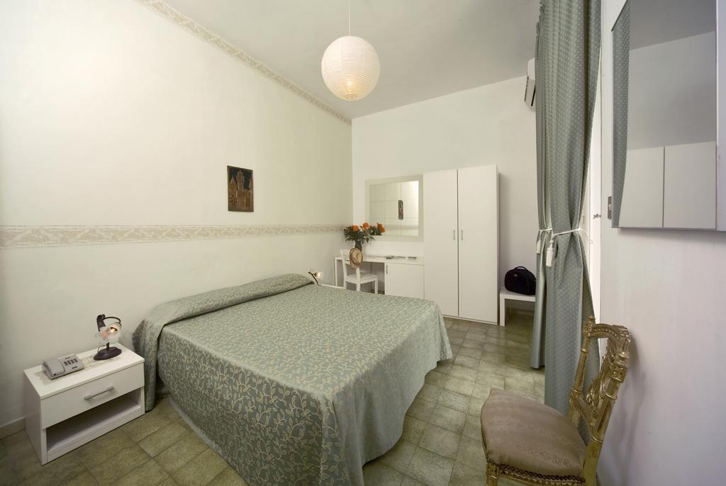 Villa Diana - Beach & Rooms Ischia Eksteriør billede