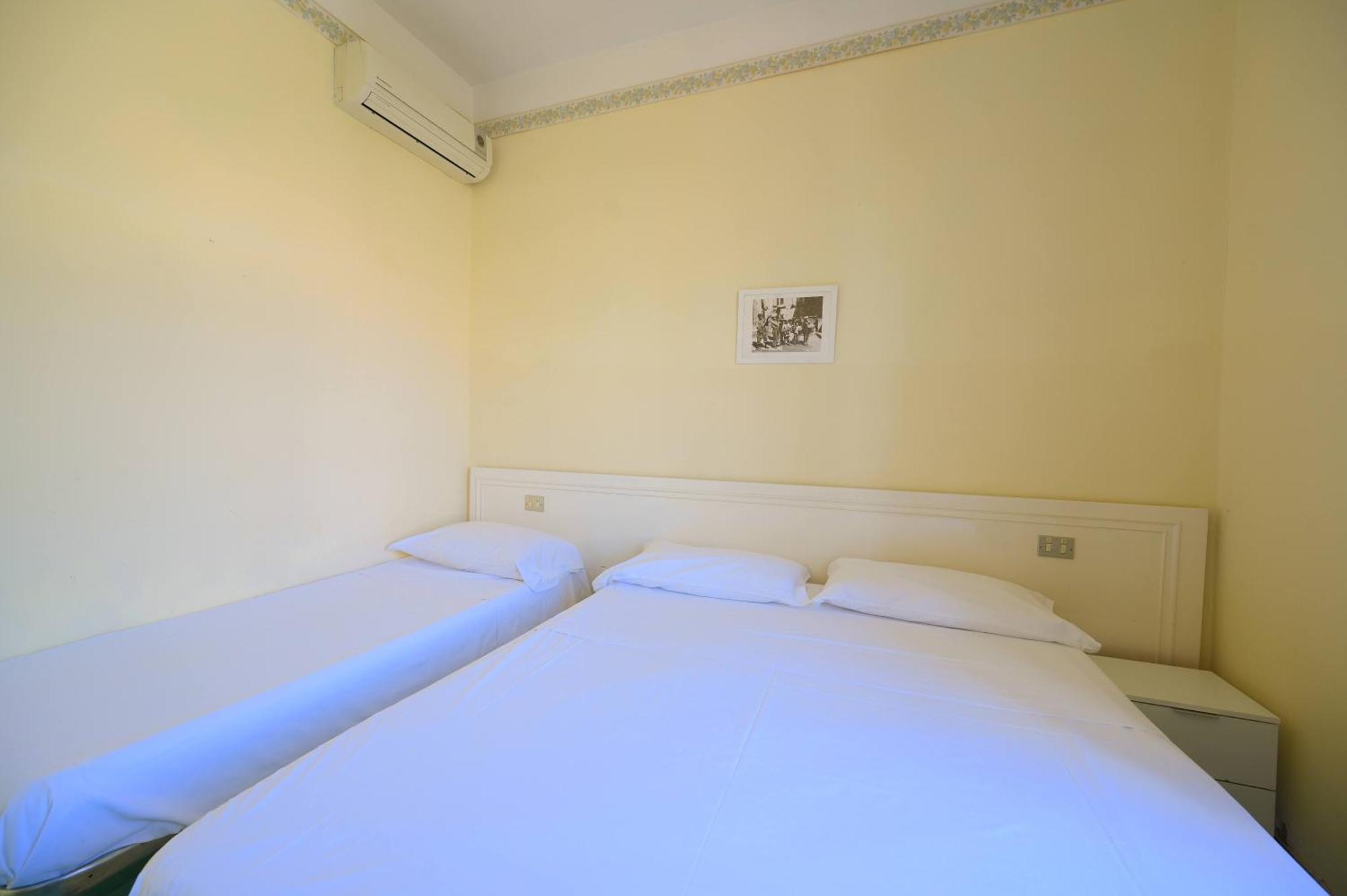 Villa Diana - Beach & Rooms Ischia Eksteriør billede