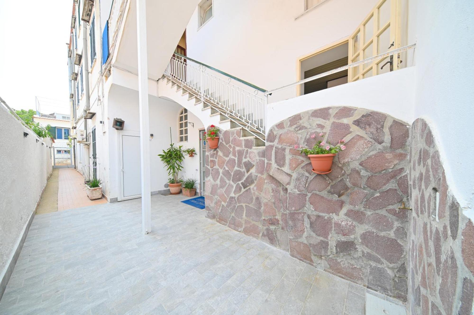 Villa Diana - Beach & Rooms Ischia Eksteriør billede