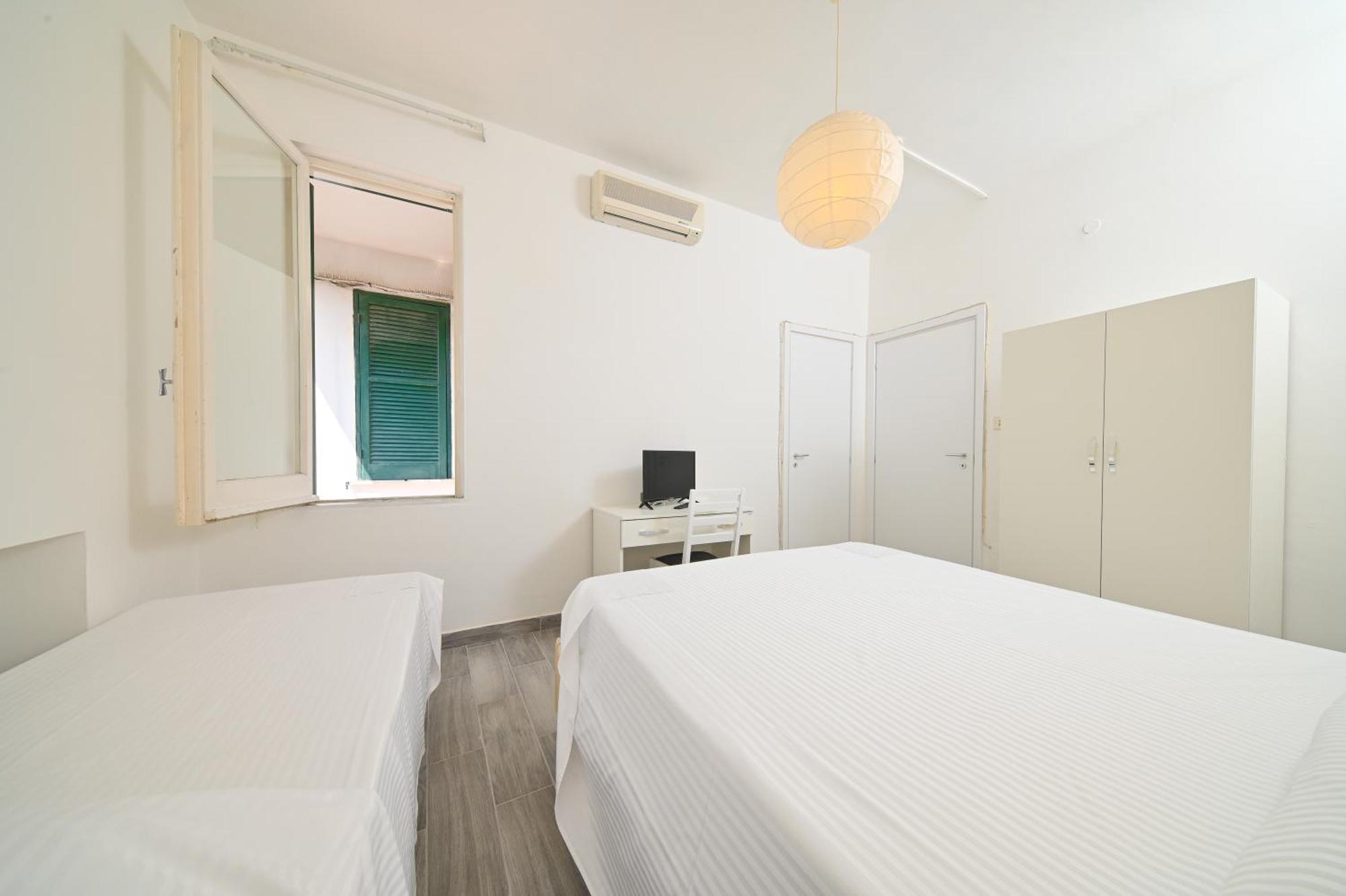 Villa Diana - Beach & Rooms Ischia Eksteriør billede