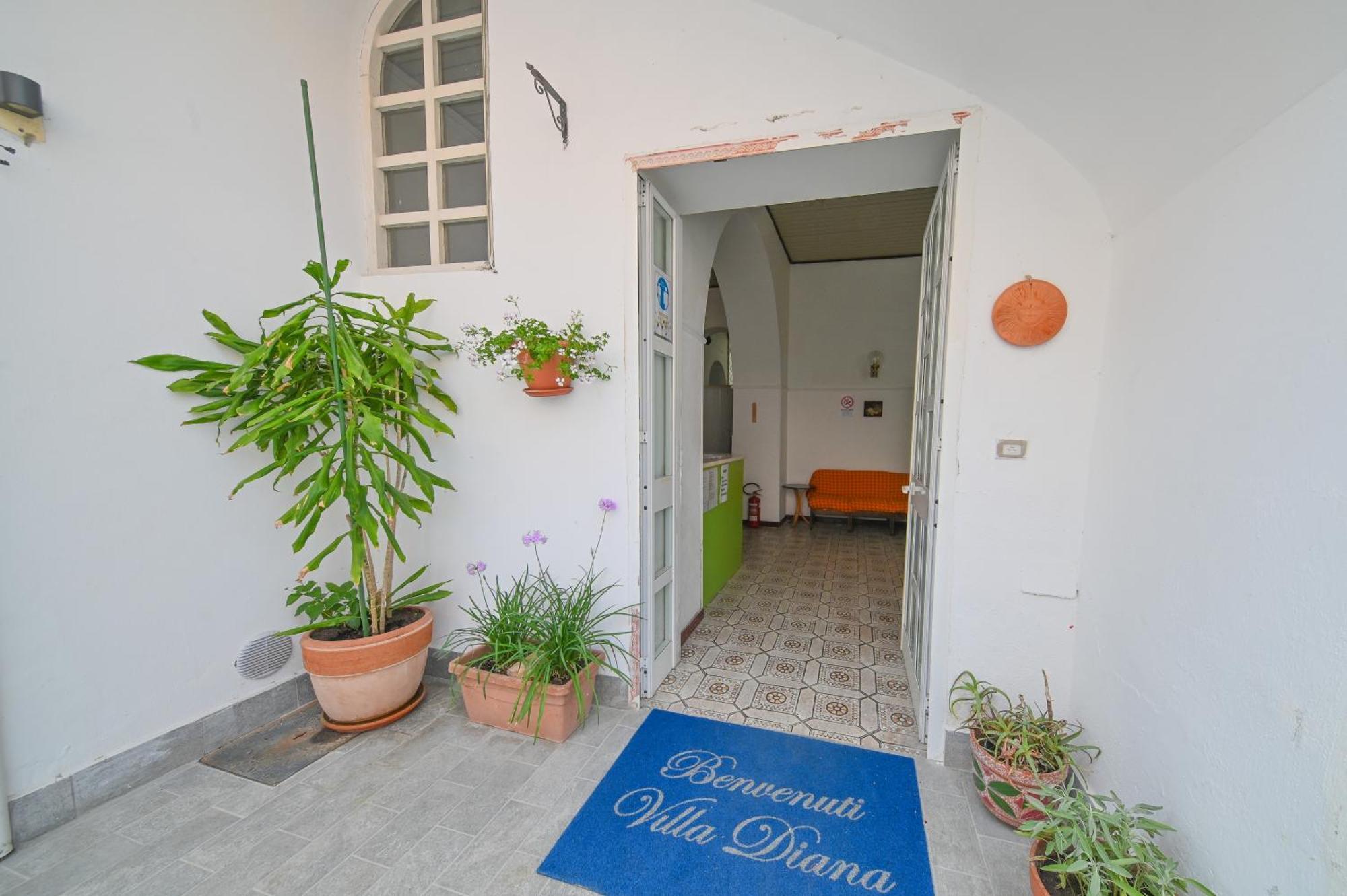 Villa Diana - Beach & Rooms Ischia Eksteriør billede